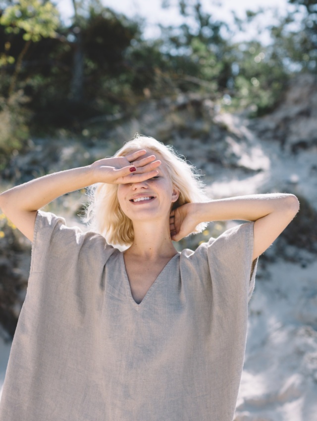 One size everyday sustainable dress with short sleeves