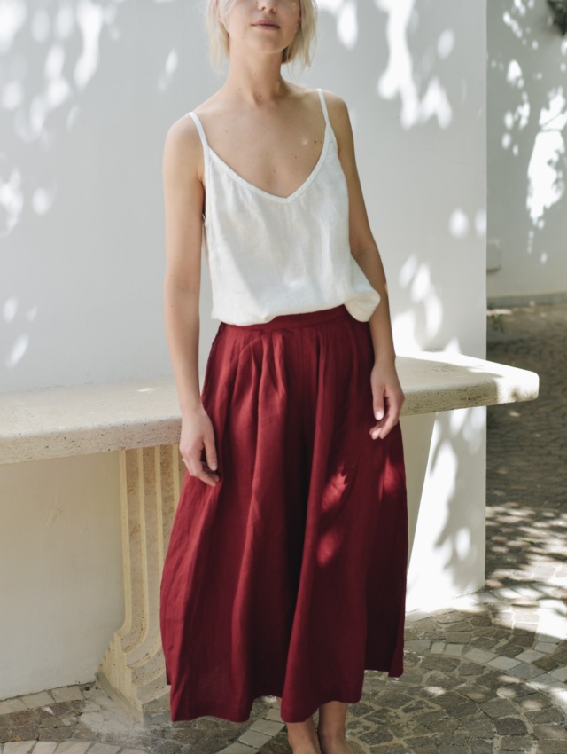 Model wearing linen outfit in summer