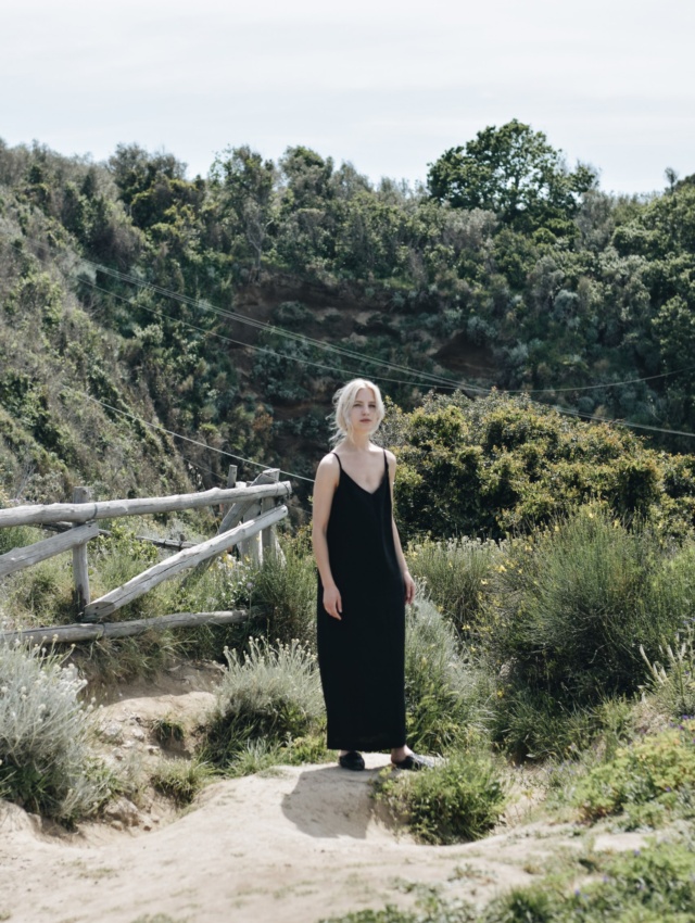 Spaghetti straps and V-neck simple linen dress