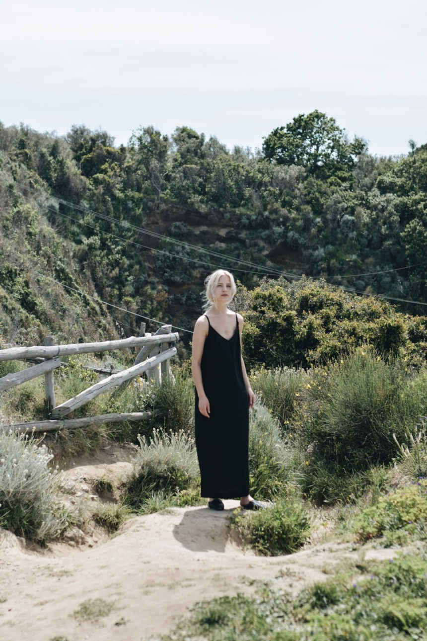 Spaghetti straps and V-neck simple linen dress