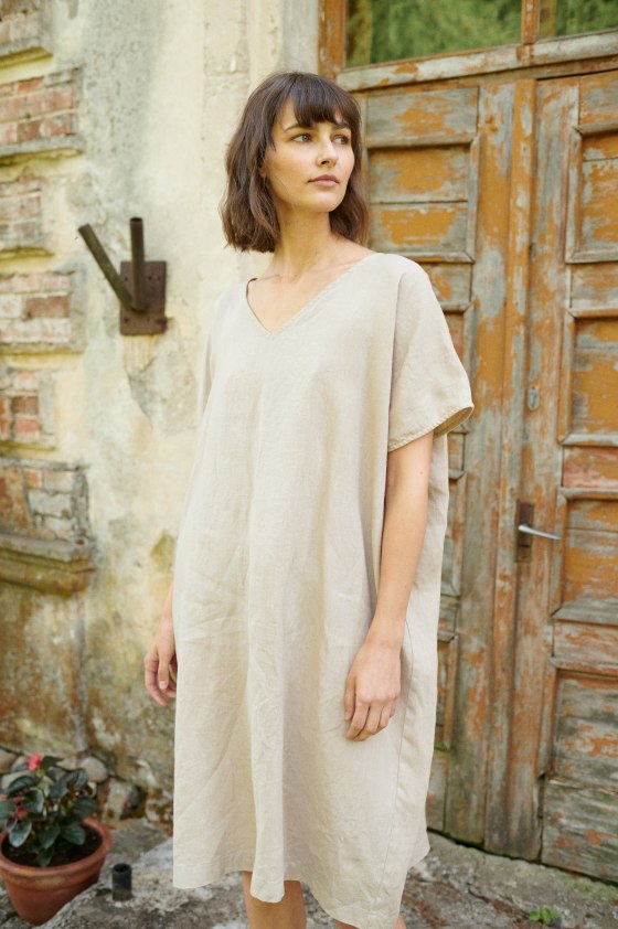 One size summer dress made of linen