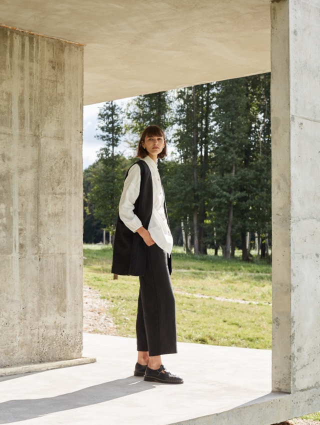 Model wearing heavy weight linen vest