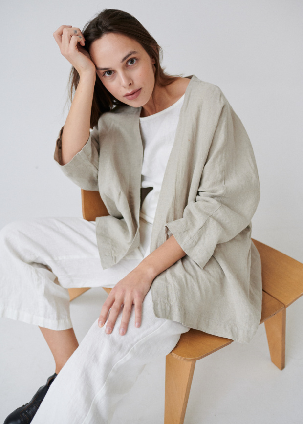 Natural grey linen kimono sleeve jacket with wide three-quarter sleeves