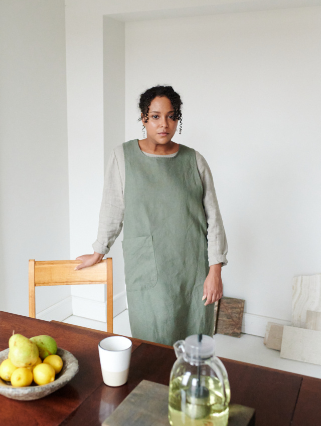 Rita Heavy Pine Green Linen Apron