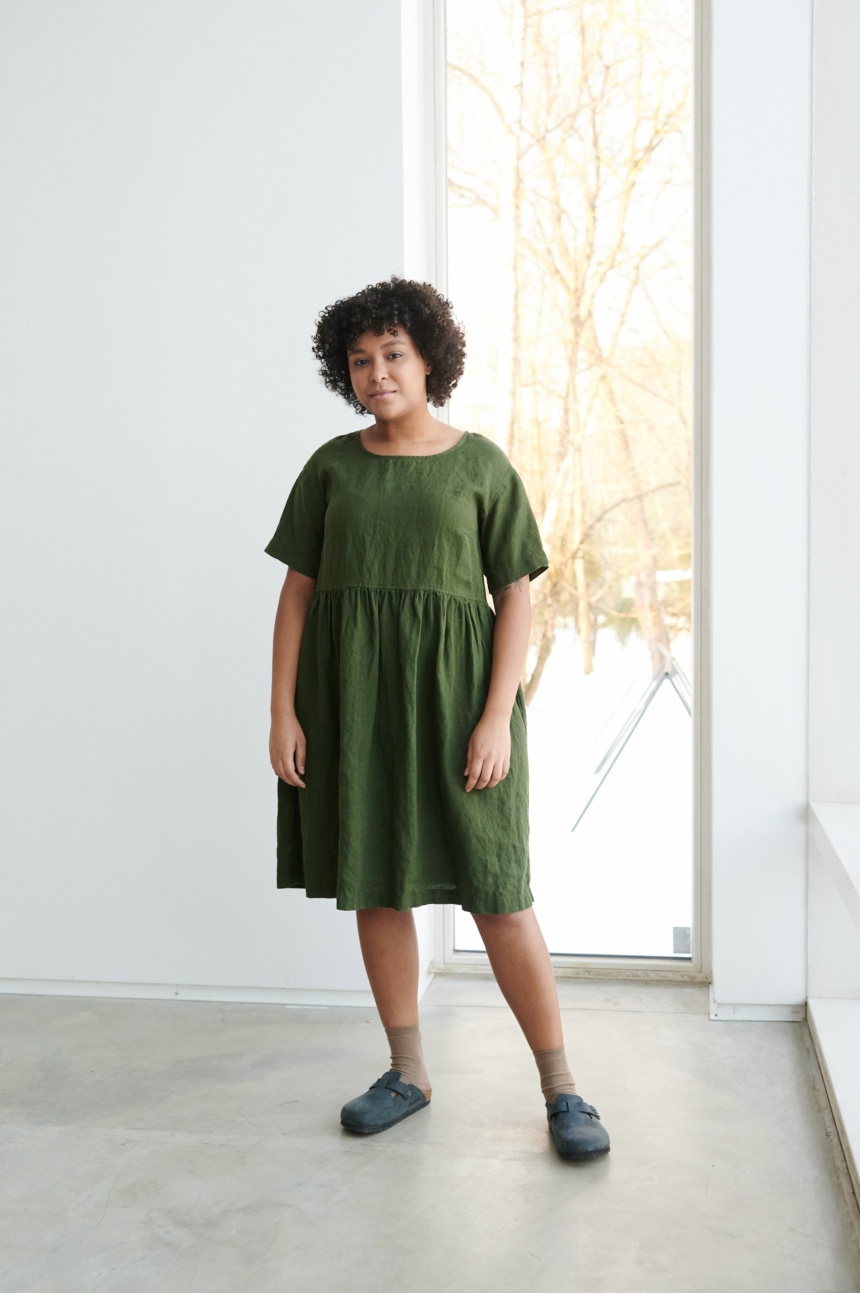 Comfortable linen dress with pockets