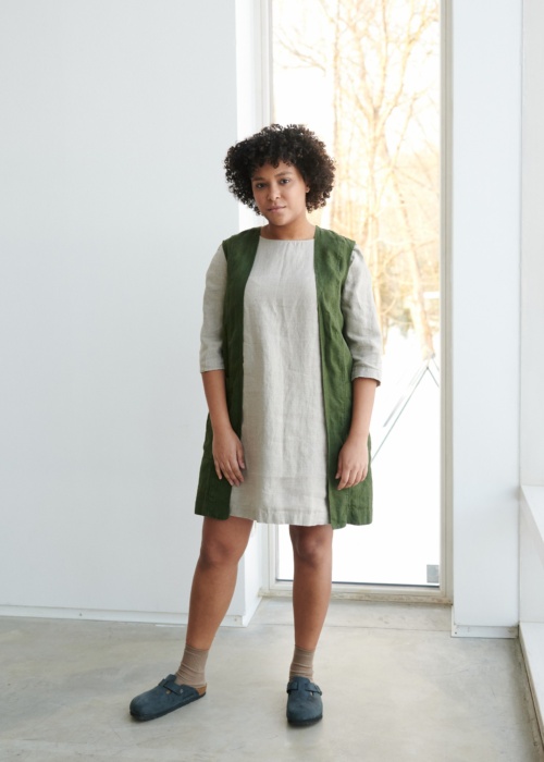 Long linen vest with spacious pockets