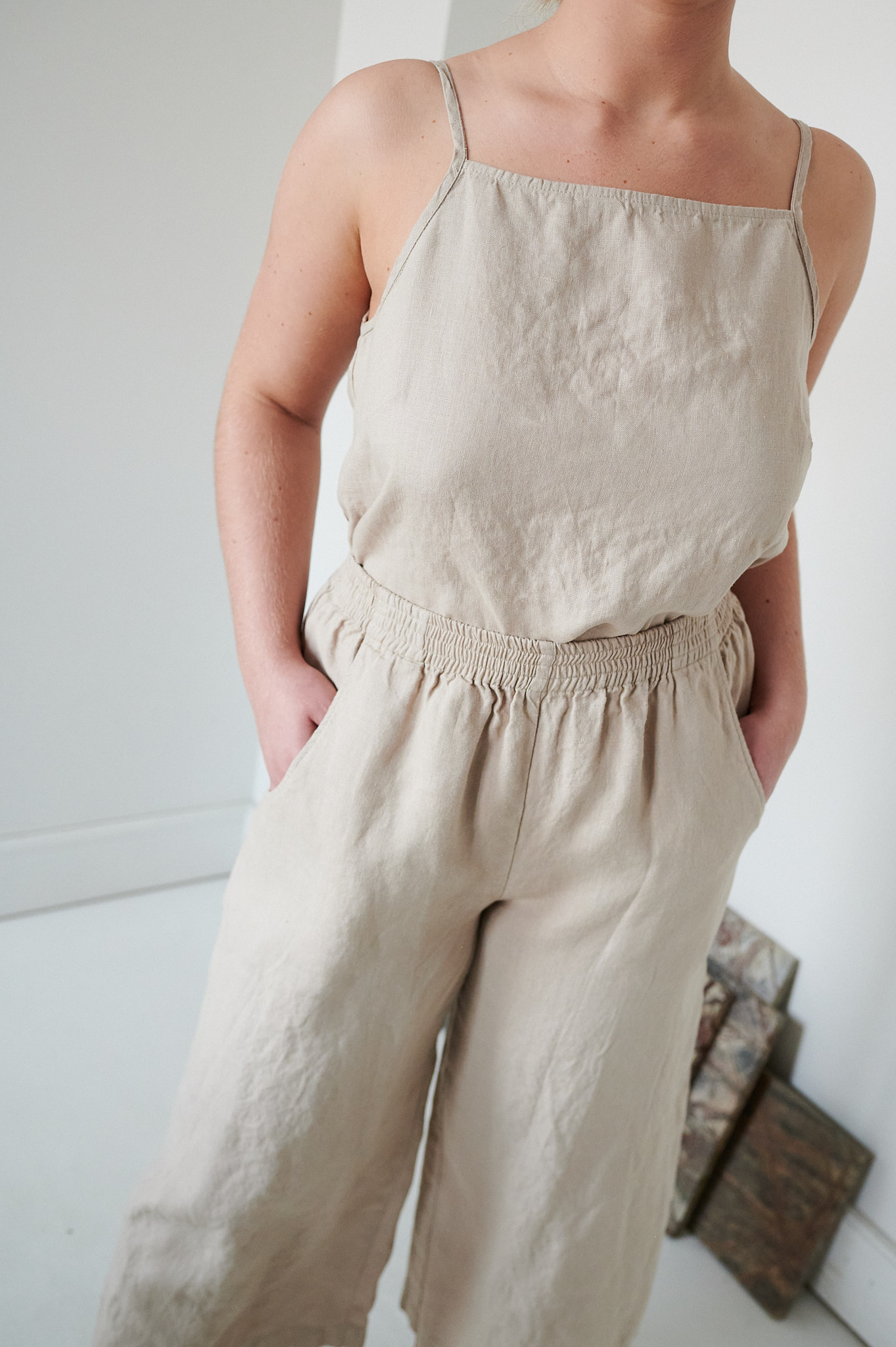 Elasticated waist trousers in beige linen with a matching top