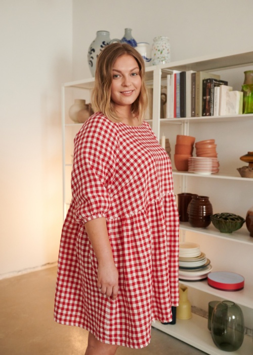 A-line linen dress in red gingham color