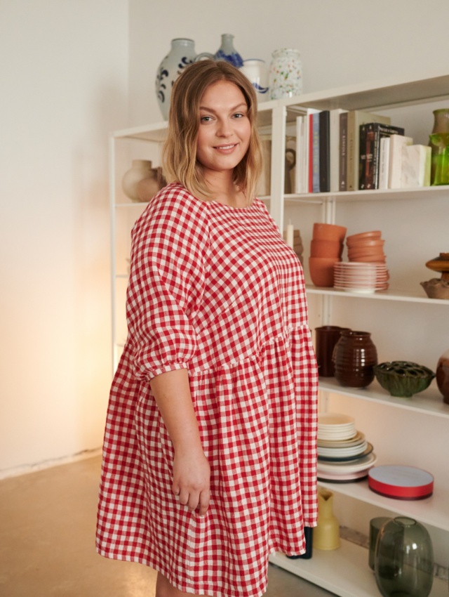 A-line linen dress in red gingham color