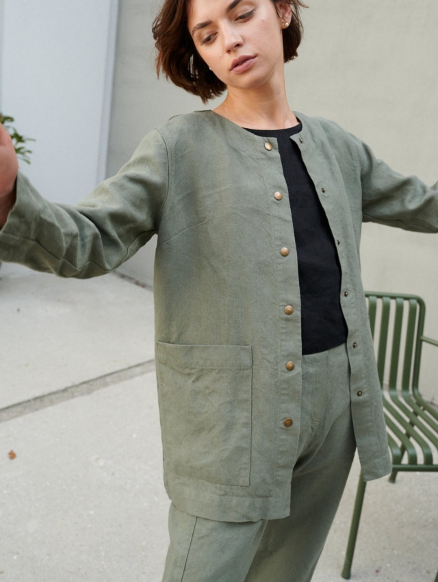 Model wearing pine green color linen clothes