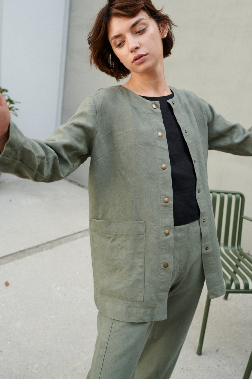 Model wearing pine green color linen clothes