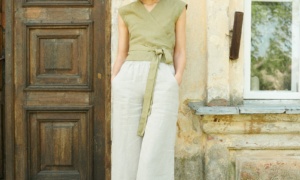 A model wearing natural grey summer linen pants