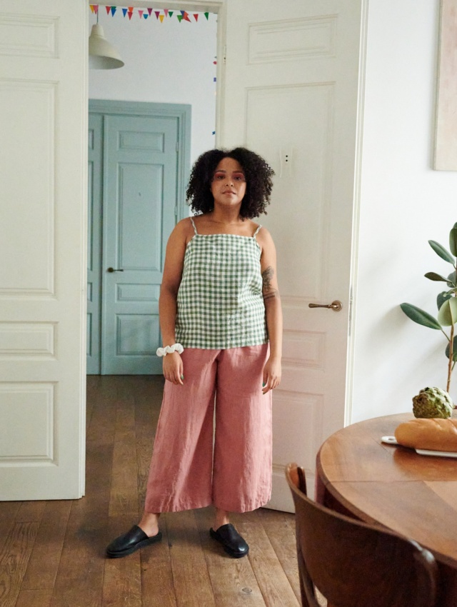 Red gingham wide-leg cropped linen pants and a green gingham linen summer top outfit