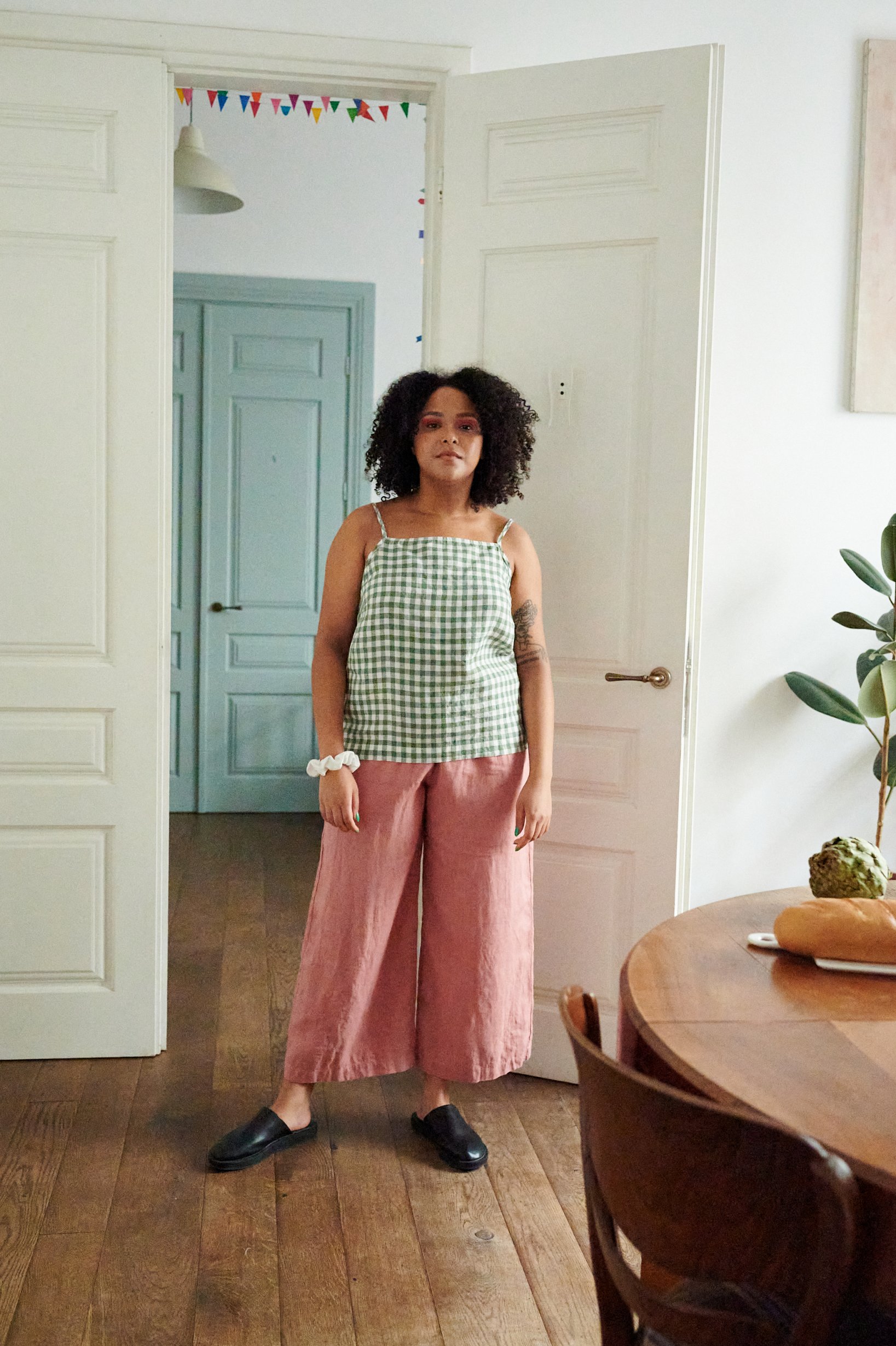 Red gingham wide-leg cropped linen pants and a green gingham linen summer top outfit