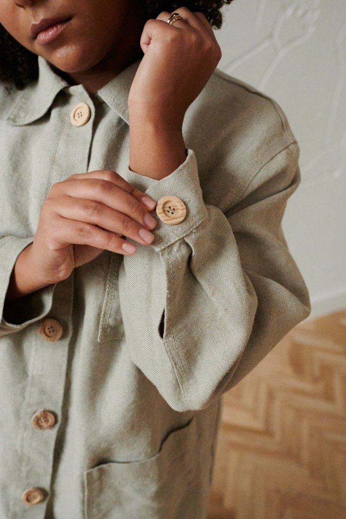 Linen utility jacket button details