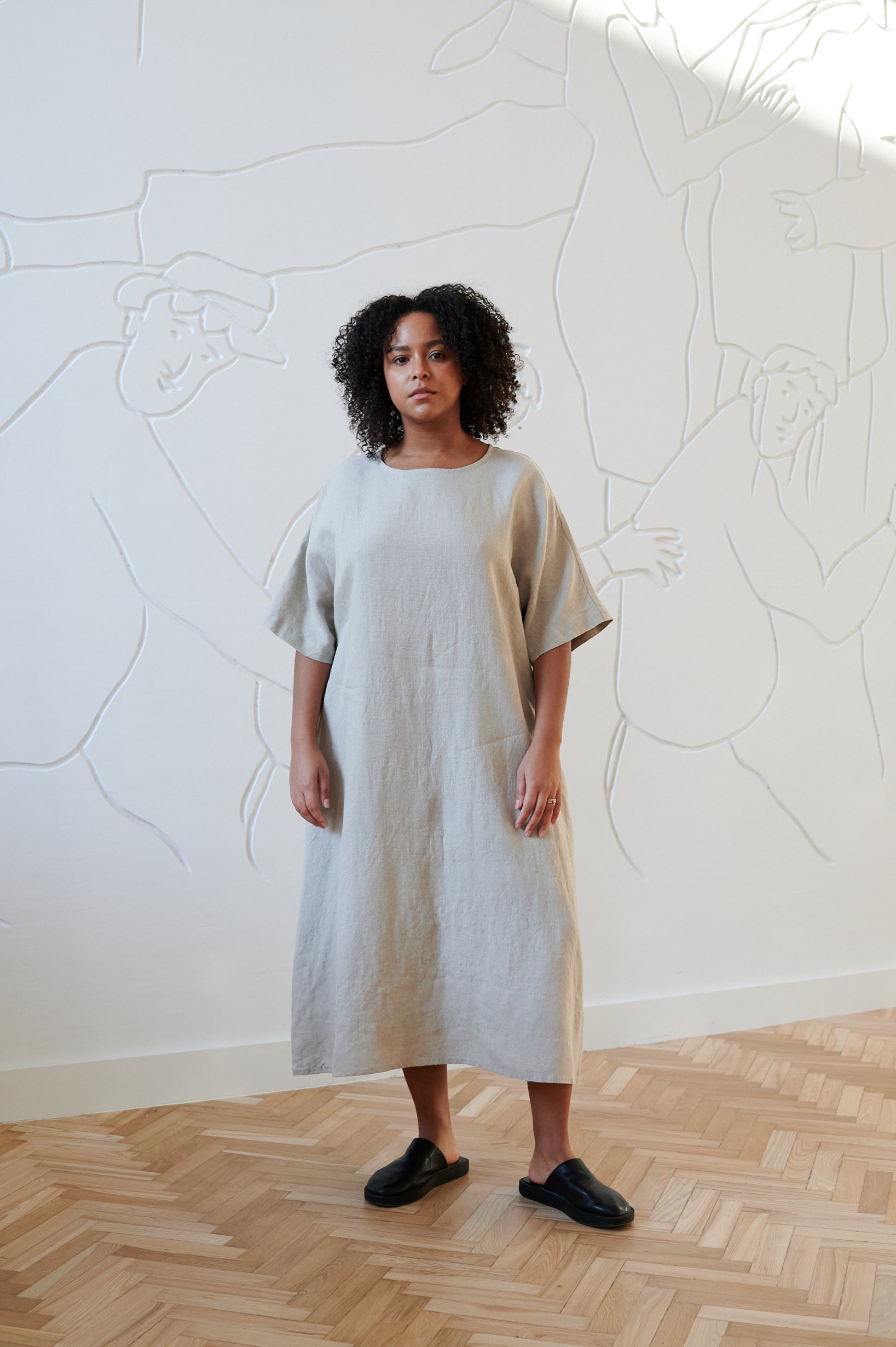 Long oversized A-line linen dress with dropped shoulders