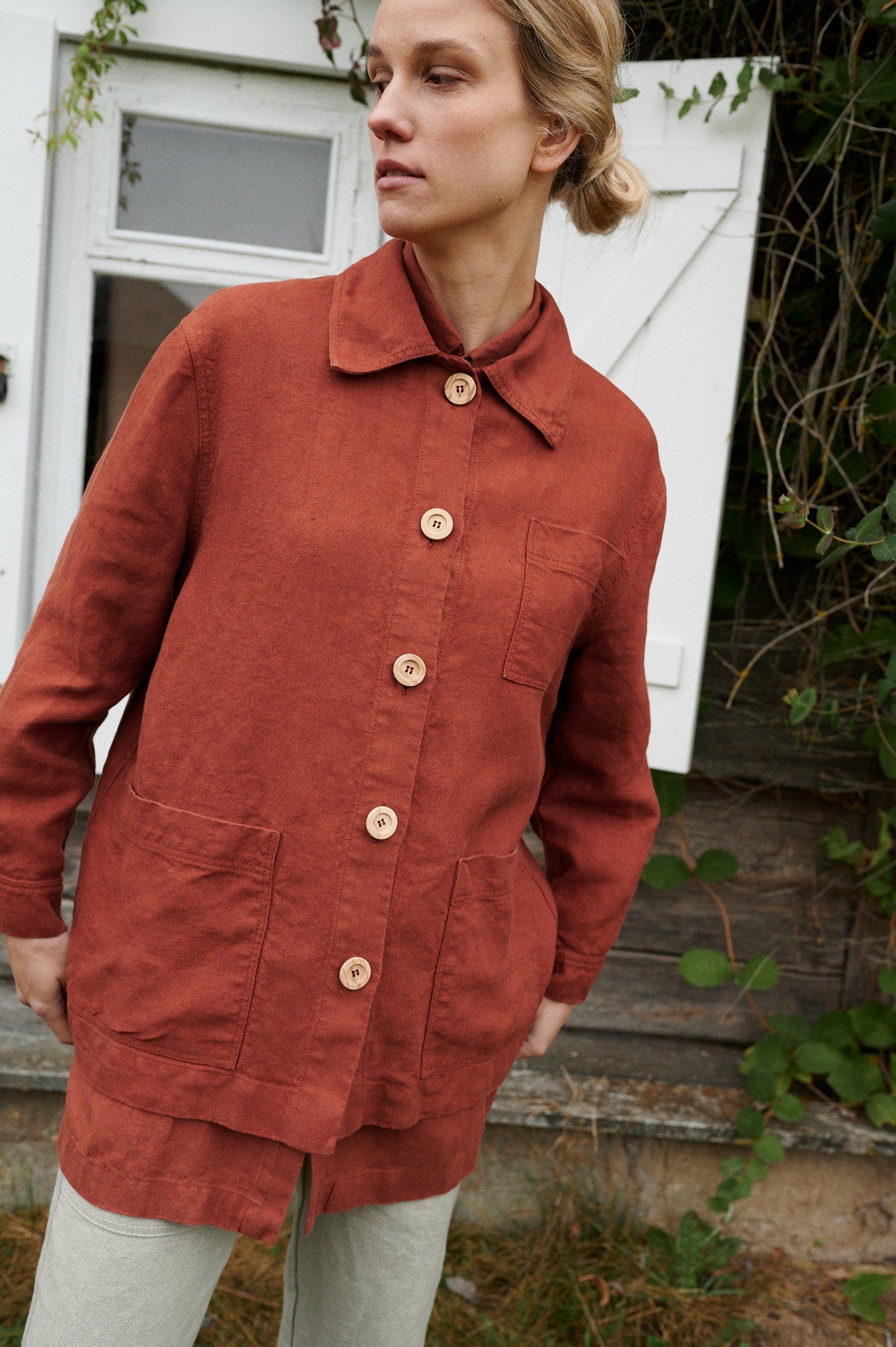 Buttoned down heavy linen utility jacket with wooden buttons