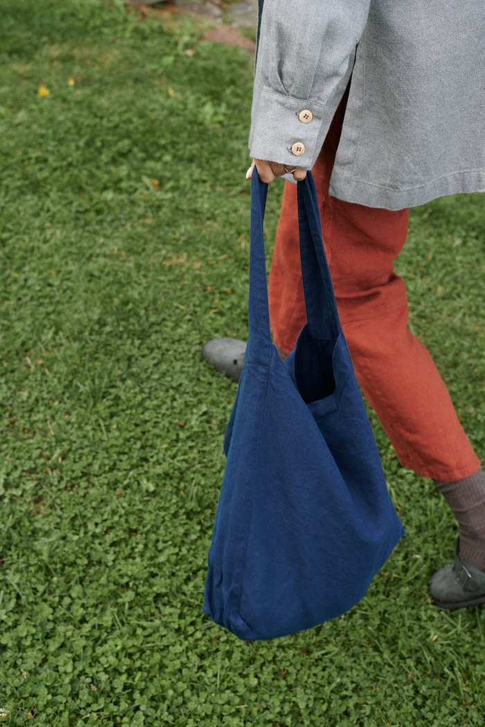 Navy blue heavy linen single handle bag