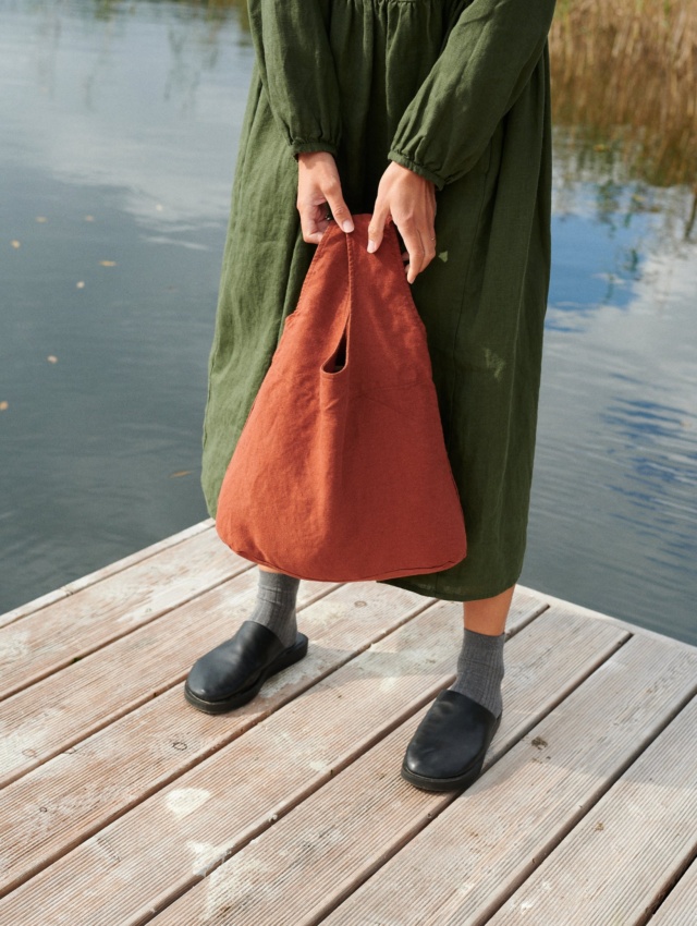 Classic linen tote bag in heavy terracotta linen