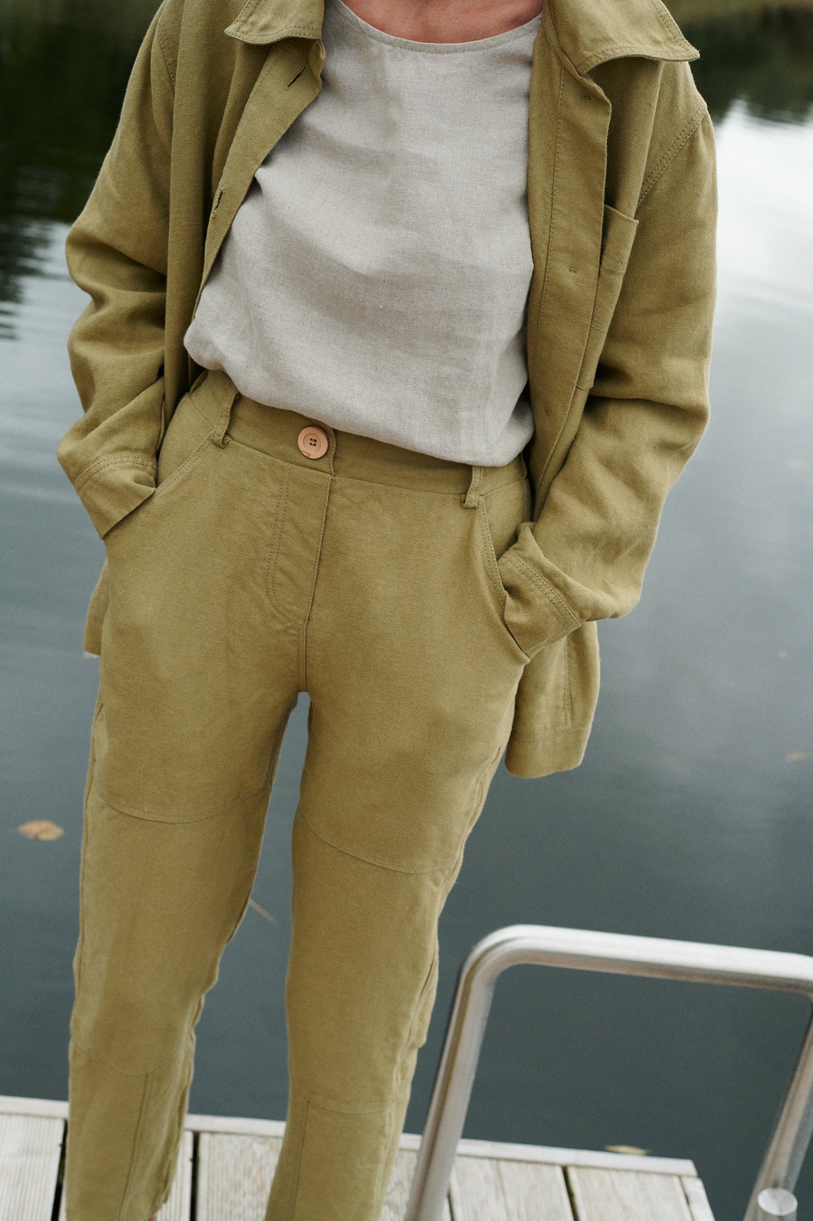 High-waisted utility trousers with a tucked in top