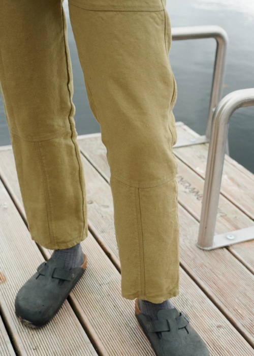 Heavy linen pants inspired by working clothes