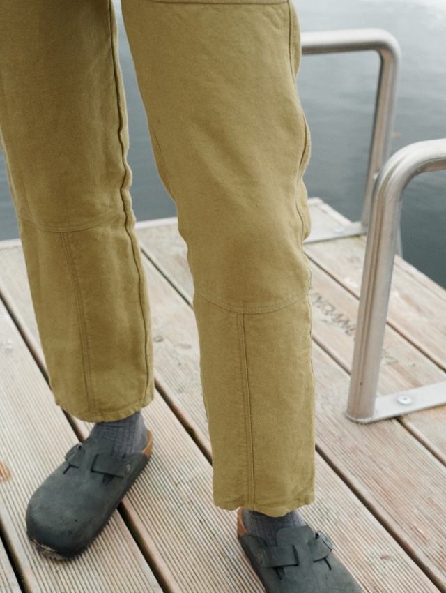 Heavy linen pants inspired by working clothes