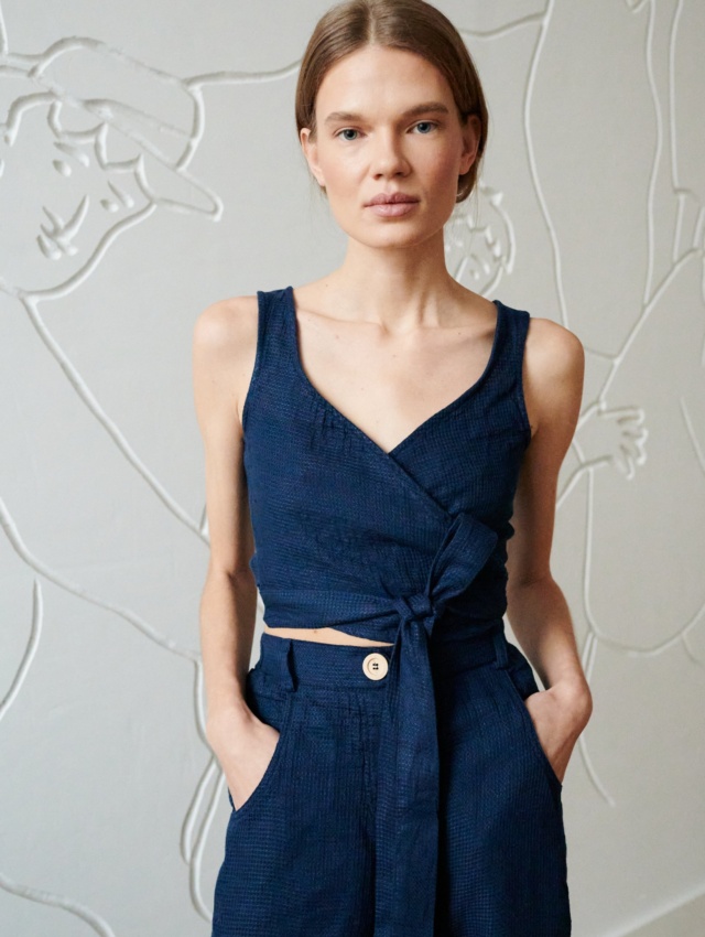 sleeveless regular fit wrap top in navy linen