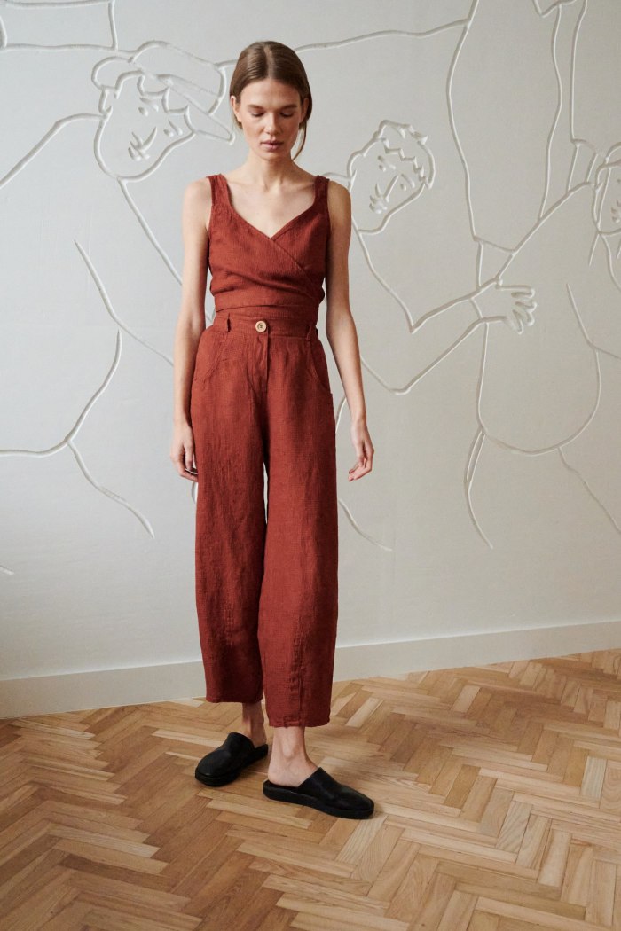 linen barrel trousers with imitation button