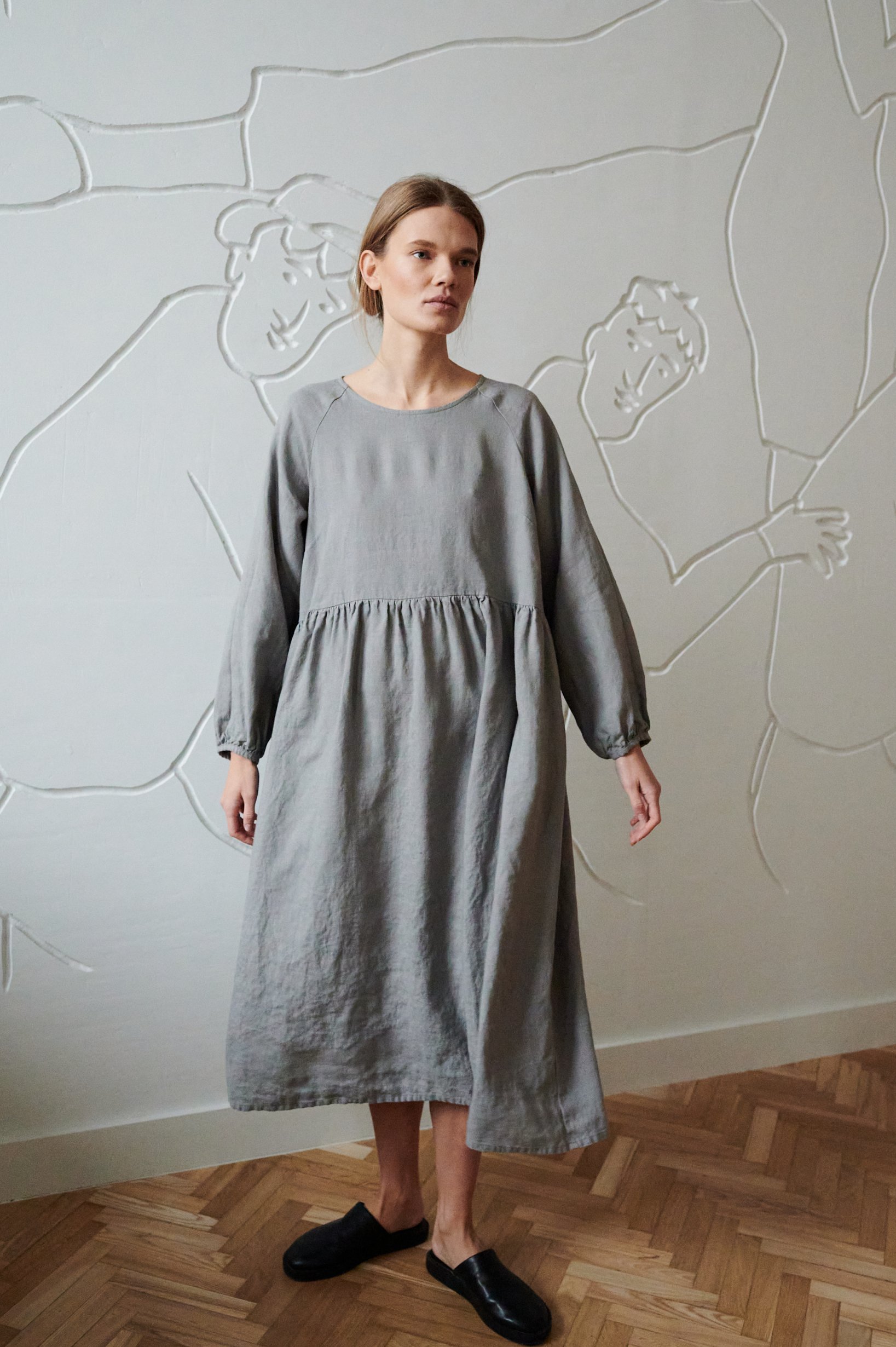 oversized raglan sleeve smock dress in grey linen