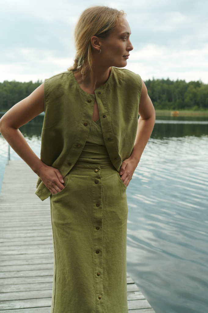 Heidi heavy linen skirt in olive styled with a simple linen top – a versatile piece for a linen minimalist wardrobe.