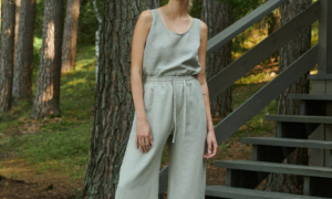 model is wearing linen drawstring pants for women
