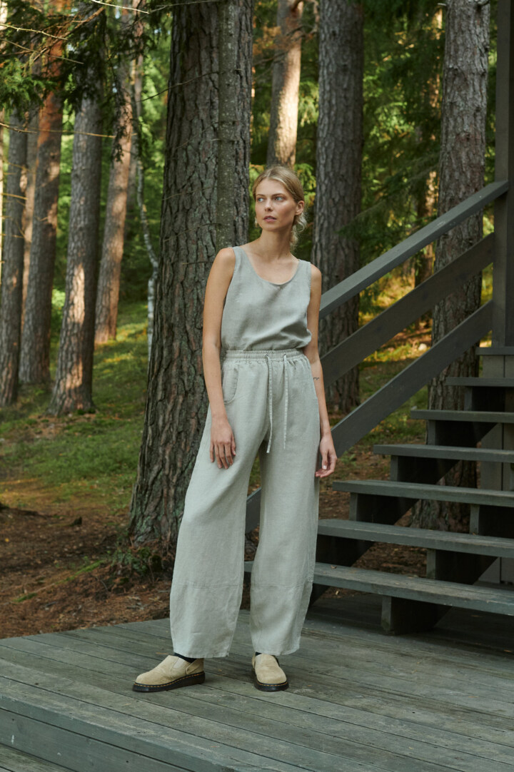 model is wearing linen drawstring pants for women
