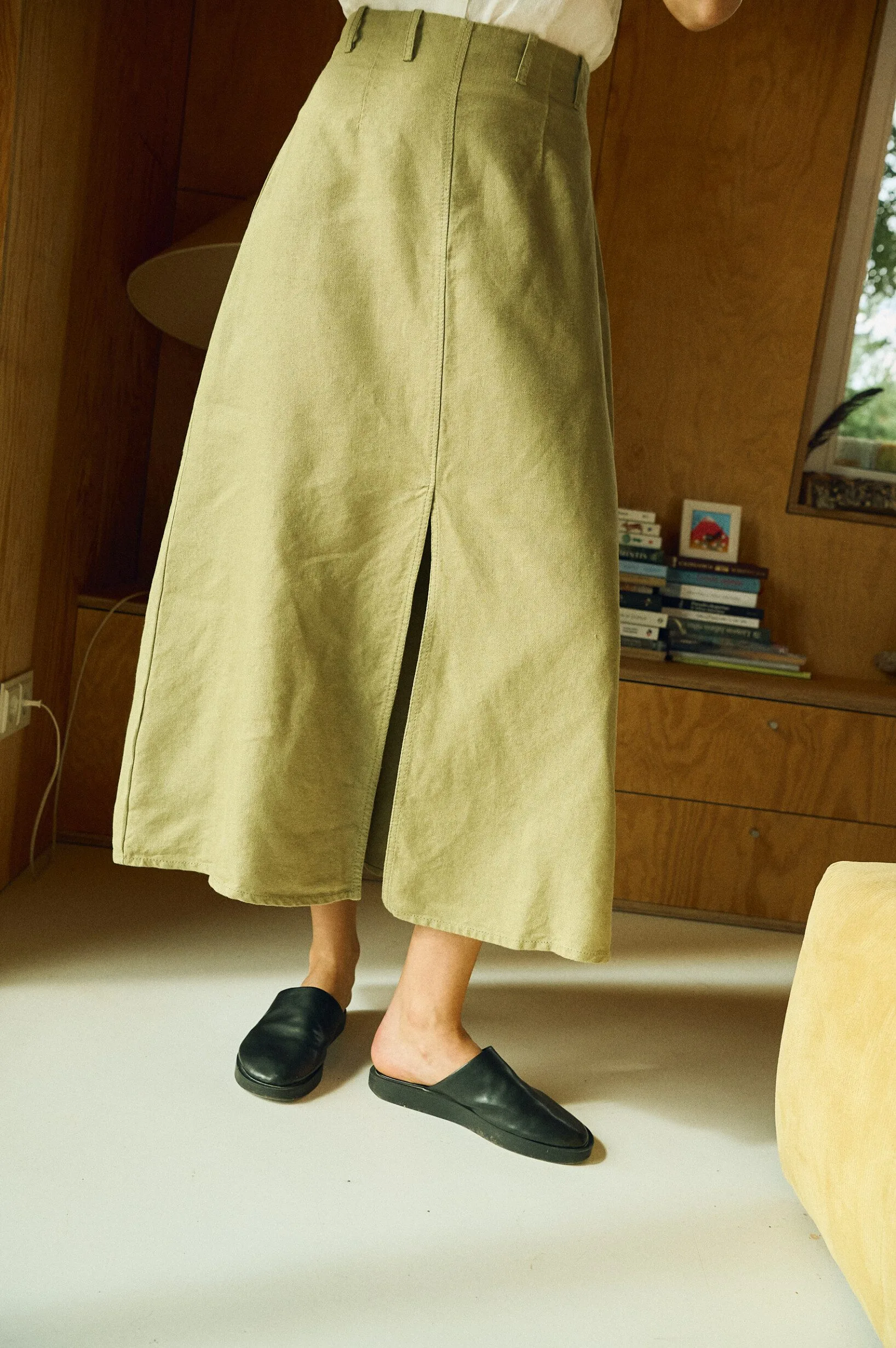 Heavy Linen Skirt with Front Slit – Minimal A-Line Skirt