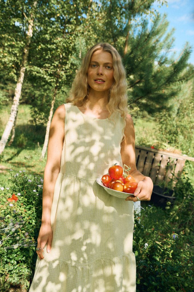 when to wear linen sleeveless tiered dress in checks with a loose, airy silhouette
