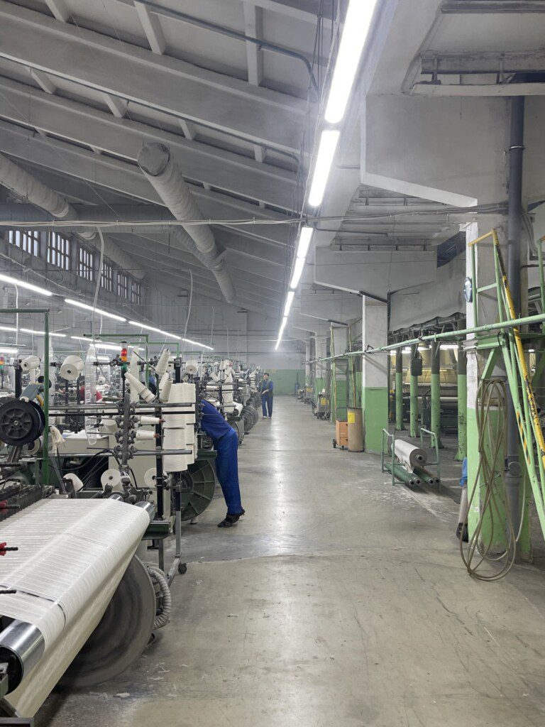 linen weaving process in european textile mill