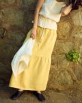 Tiered linen skirt with elastic waist and soft layered shape