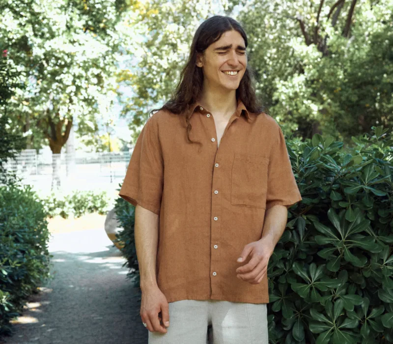 men's short sleeve linen shirt in mocha mousse