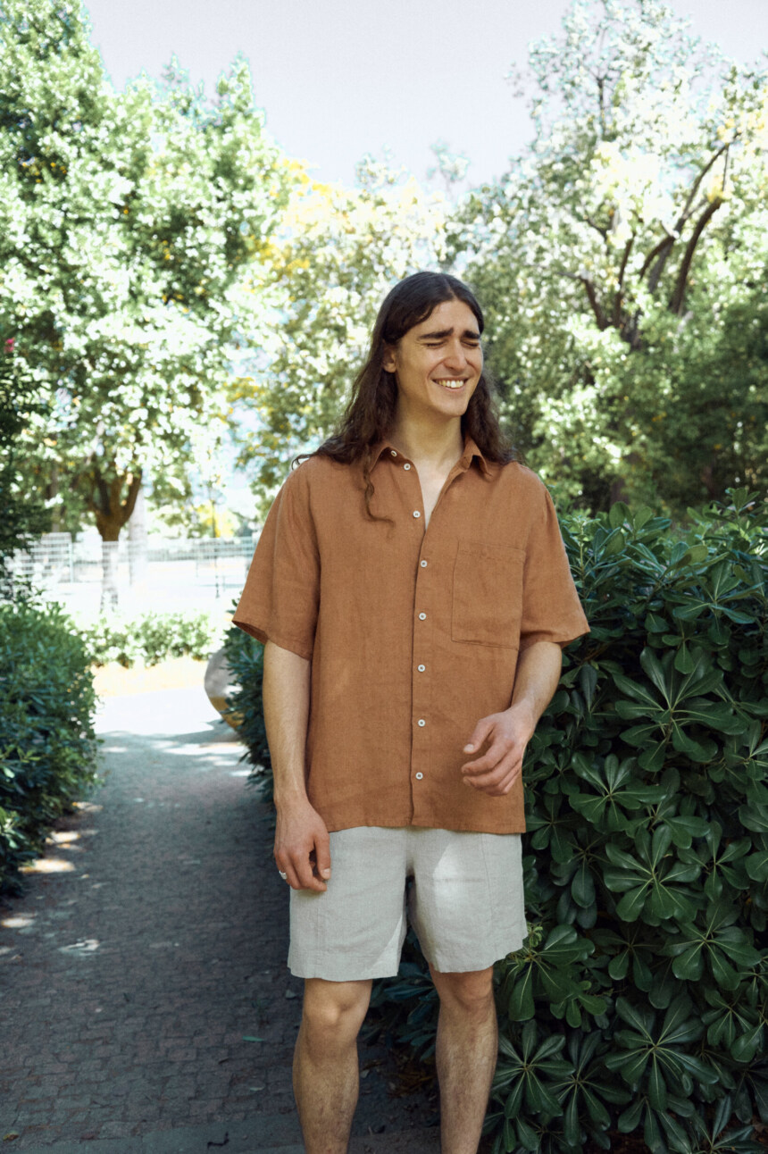 men's short sleeve linen shirt in mocha mousse