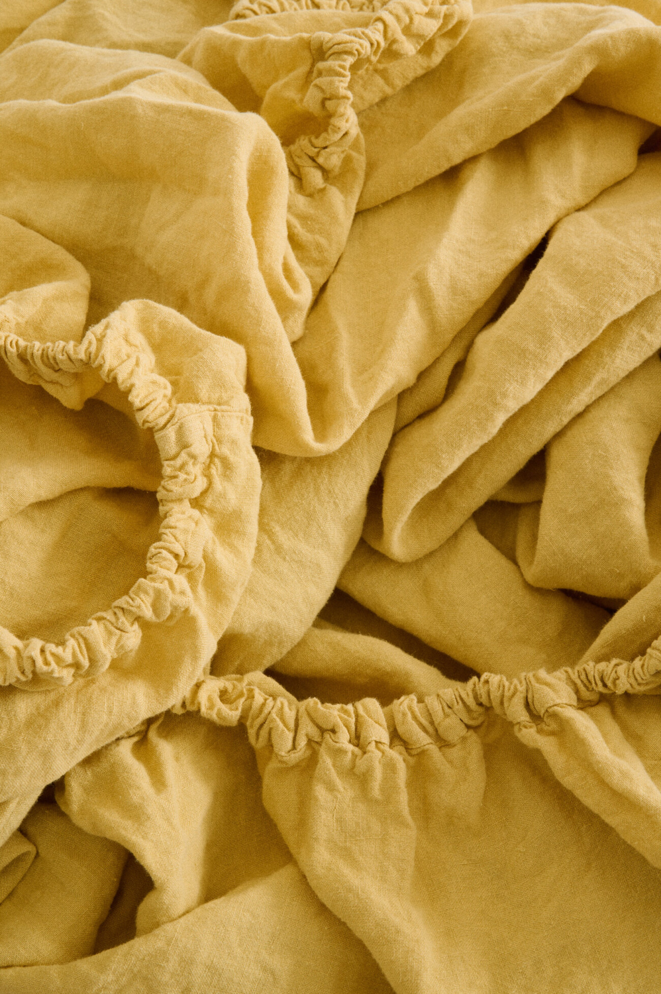 Butter Yellow fitted linen sheet