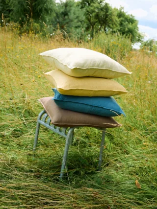 Linen details for your home.